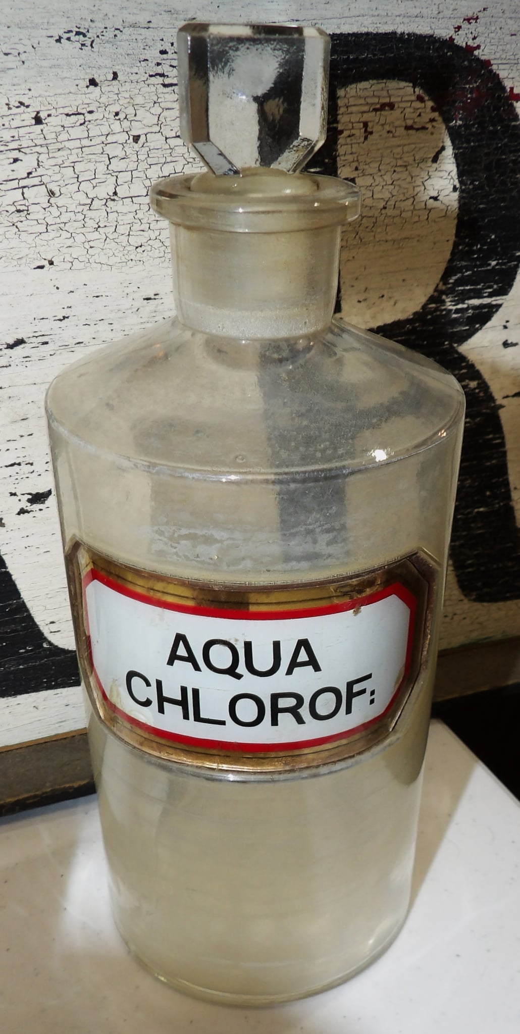 Label Under Glass Antique Chloroform Apothecary/Poison Bottle